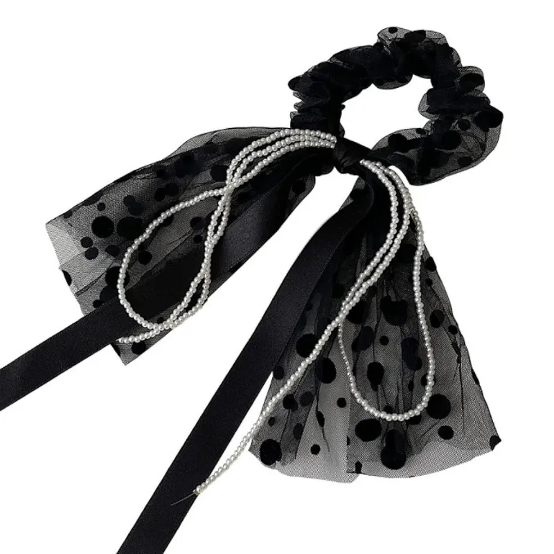 MOÑA CHIC CON PERLAS